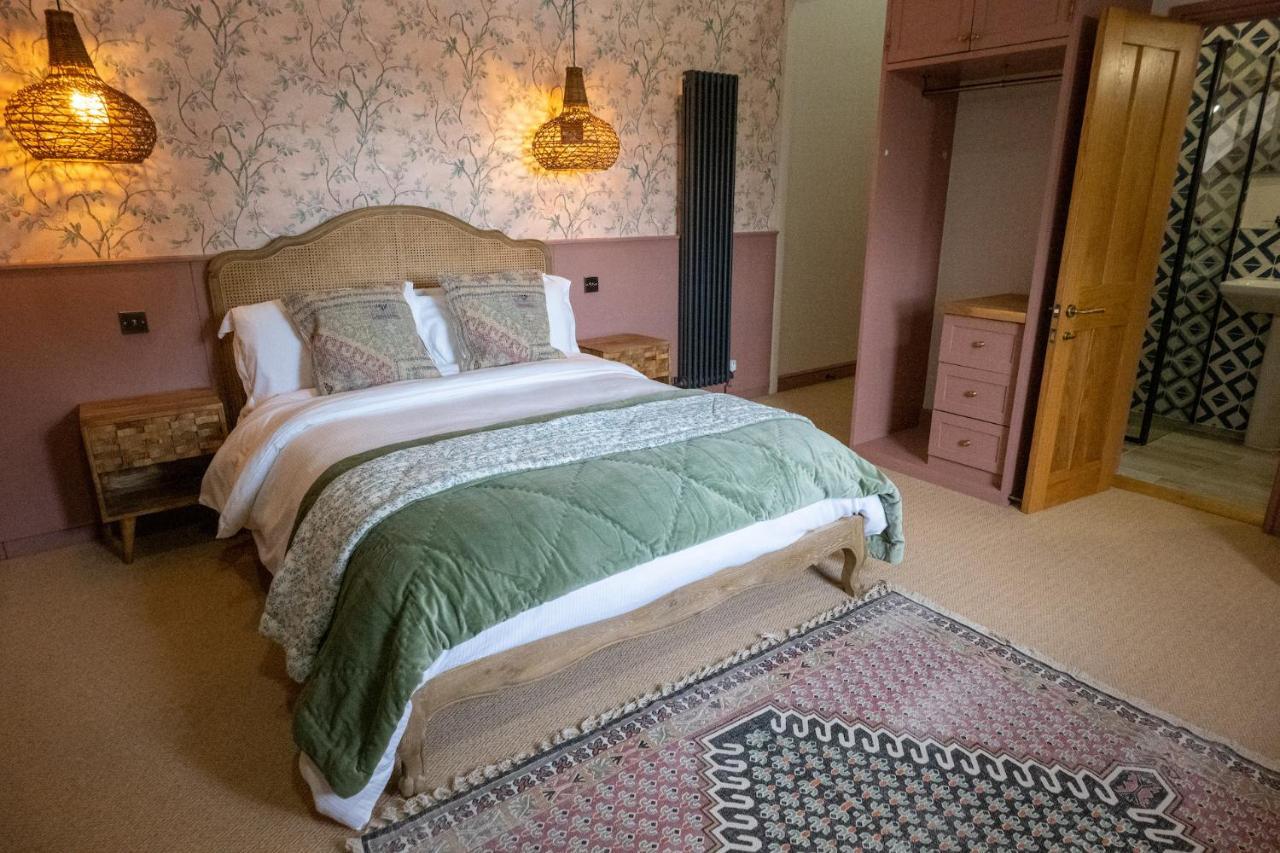 The Sheep And Penguin Hotel Wells Kültér fotó