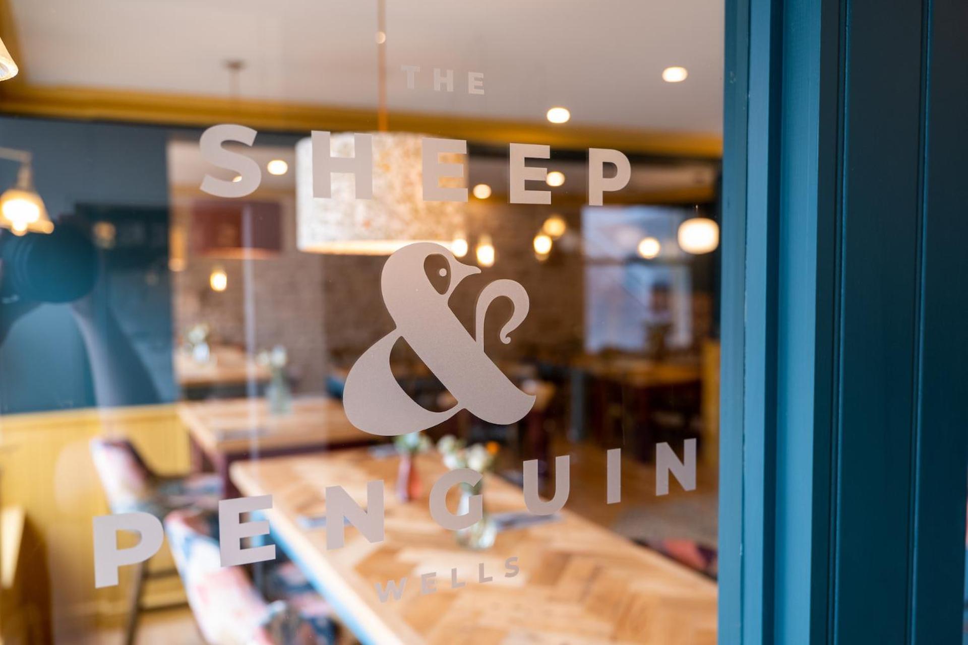 The Sheep And Penguin Hotel Wells Kültér fotó